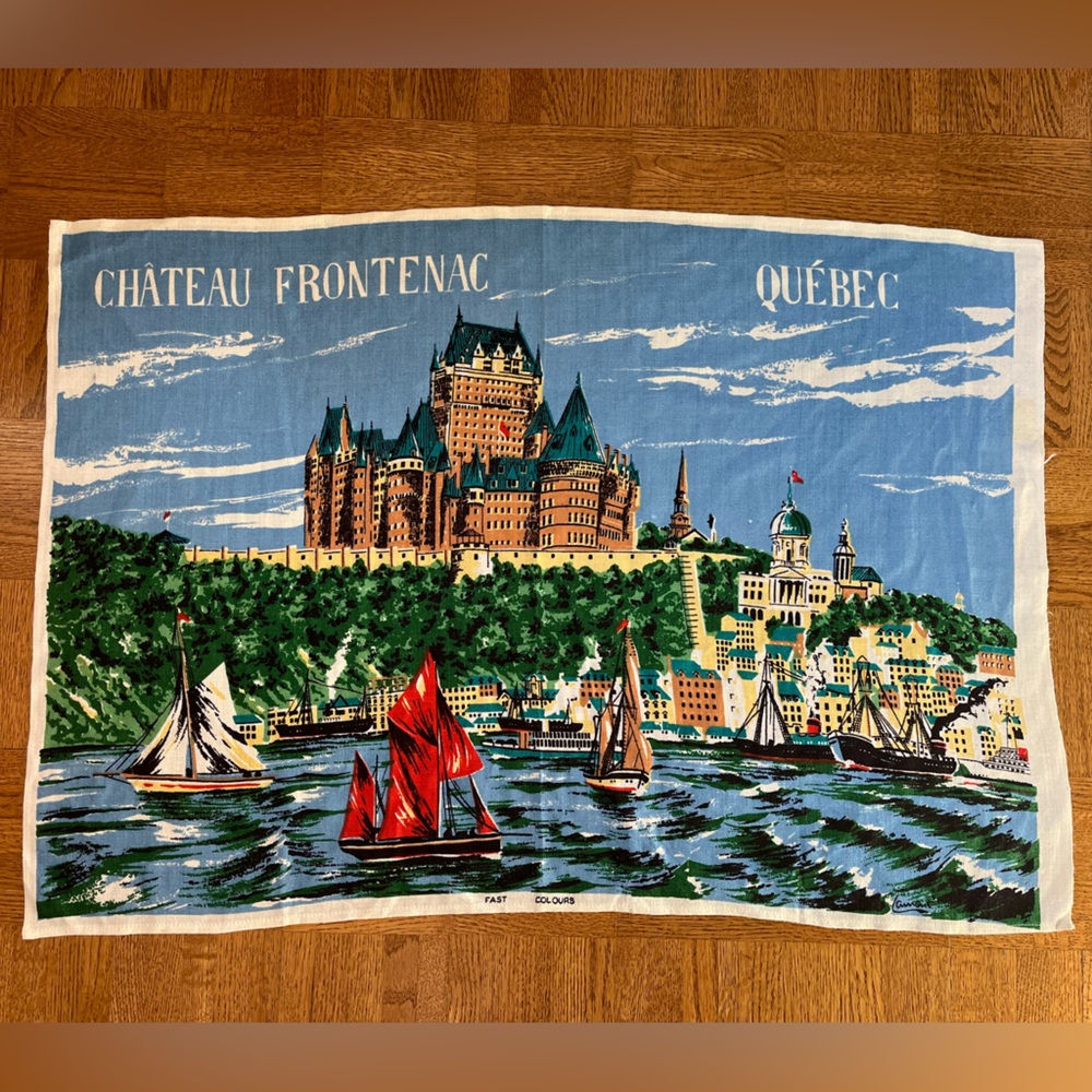 Mid-Century Château Frontenac Québec Linen Tea Towel –Vintage Canadian Souvenir
